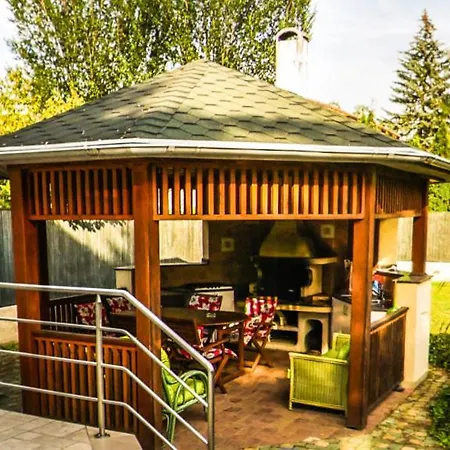 Apartman De Lux Nyiregyhaza Exterior photo